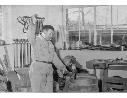 Leeuw bier vatenhal 1960 f